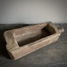 Oude houten trog  (L 45 cm)