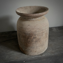 Oude Nepalese pot  NR130 (H 32 cm)