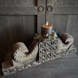 Oud ornament ( L 61 cm.)