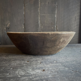 Oud houten schaaltje 1 ( Dia 20 cm)