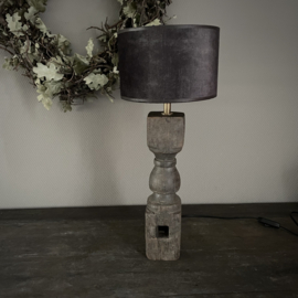 Unieke houten balusterlamp inclusief kap  (H 51 cm)