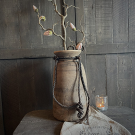 Oude Nepalese pot 137 (H 34 cm)