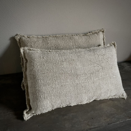 Shabby kussen 'rafels'  (Br 50  cm)