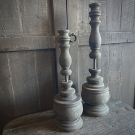 Sobere houten kandelaar  xl (50 cm hoog)