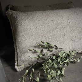 Shabby kussen 'rafels'  (Br 50  cm)