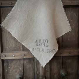 Shabby linnen  '1542' (45x45 cm)