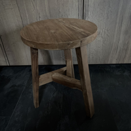 Houten kruk  (H 45,5 cm)