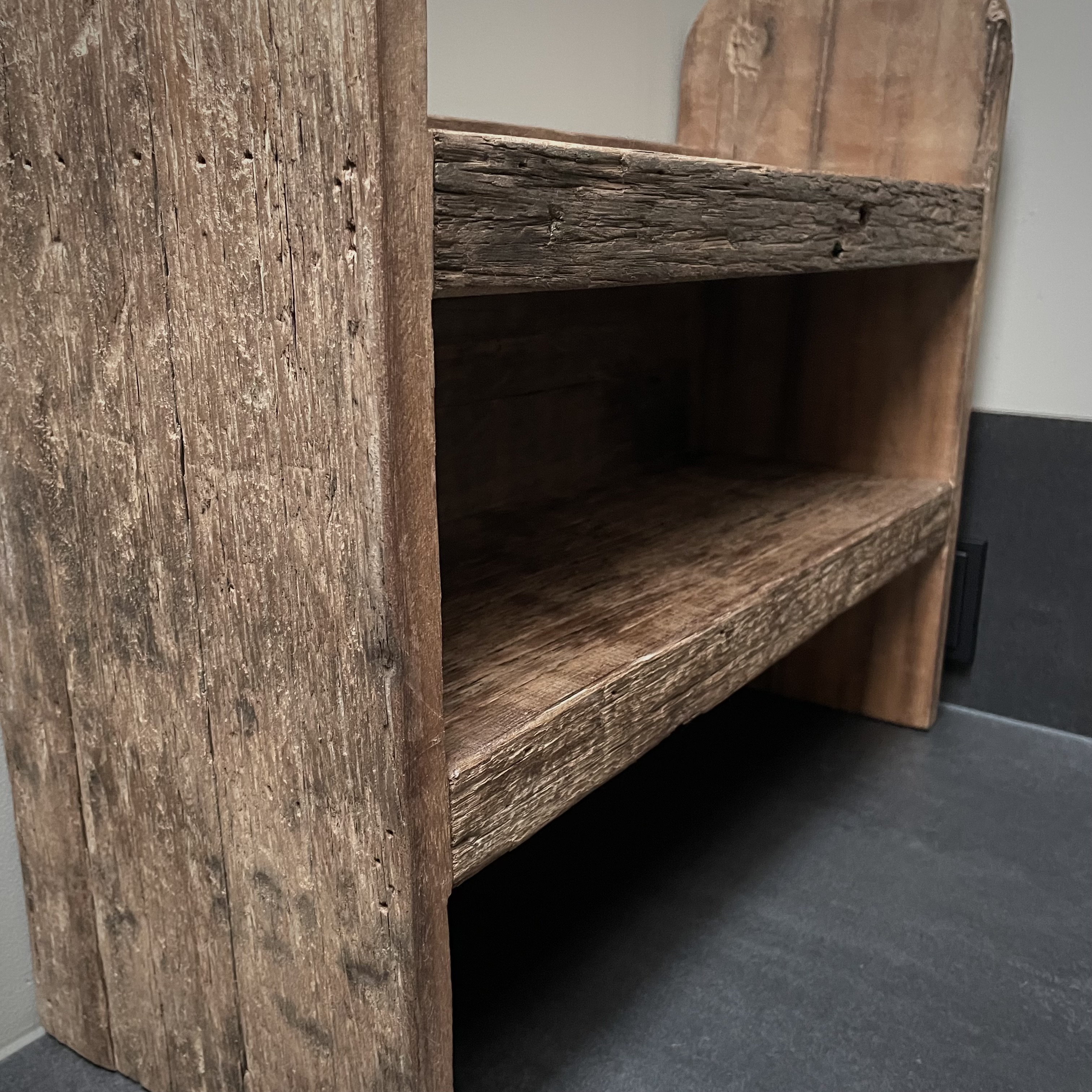 Zwaar houten rek 'truckbody wood' (Br 50 cm)
