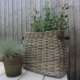 Rattan mand met leren grepen(Br 49 cm)