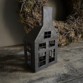 Metalen gevel huisje (H 25 cm.)