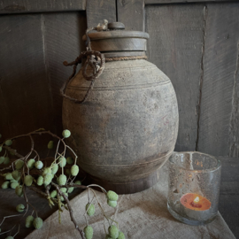 Oude Nepalese pot 135 (H 29 cm)