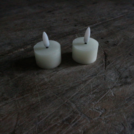 Set van 2 LED waxinekaarsjes 3D vlam( H 2,5 cm) wit/ creme