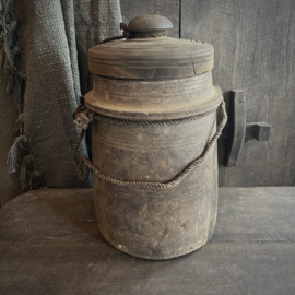 Oude Nepalese pot 140 (H 31 cm)
