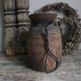 Oude Nepalese pot K (H 27 cm)