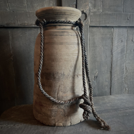 Oude Nepalese pot 137 (H 34 cm)