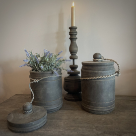 Houten pot met deksel (H 26 cm.)