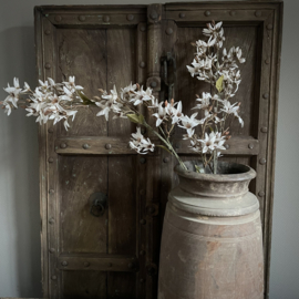 Zijden bloemen tak 'gebroken wit'  (95 cm)