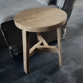 Houten kruk  (H 45,5 cm)