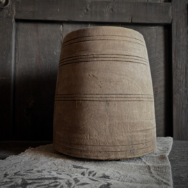 Oude Nepalese pot C (H 22,5 cm)