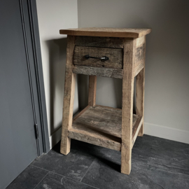 Houten kast met lade (H 75 cm)