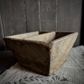 Oud houten bakje ( L 18,5 cm)
