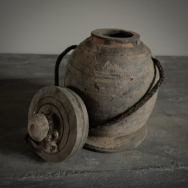 Oud Nepalees potje  'X' (H 18 cm)
