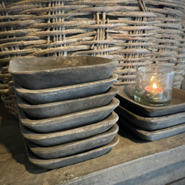 Houten vierkant schaaltje. (15 x 15 cm.)