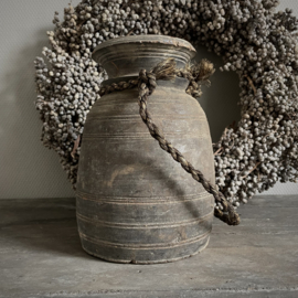 Oude Nepalese pot  NR136 (H 25 cm)
