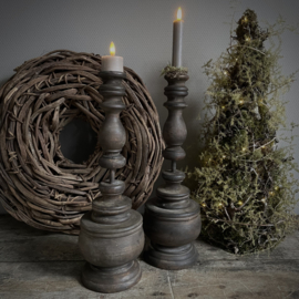 Sobere houten kandelaar  (50 cm hoog)