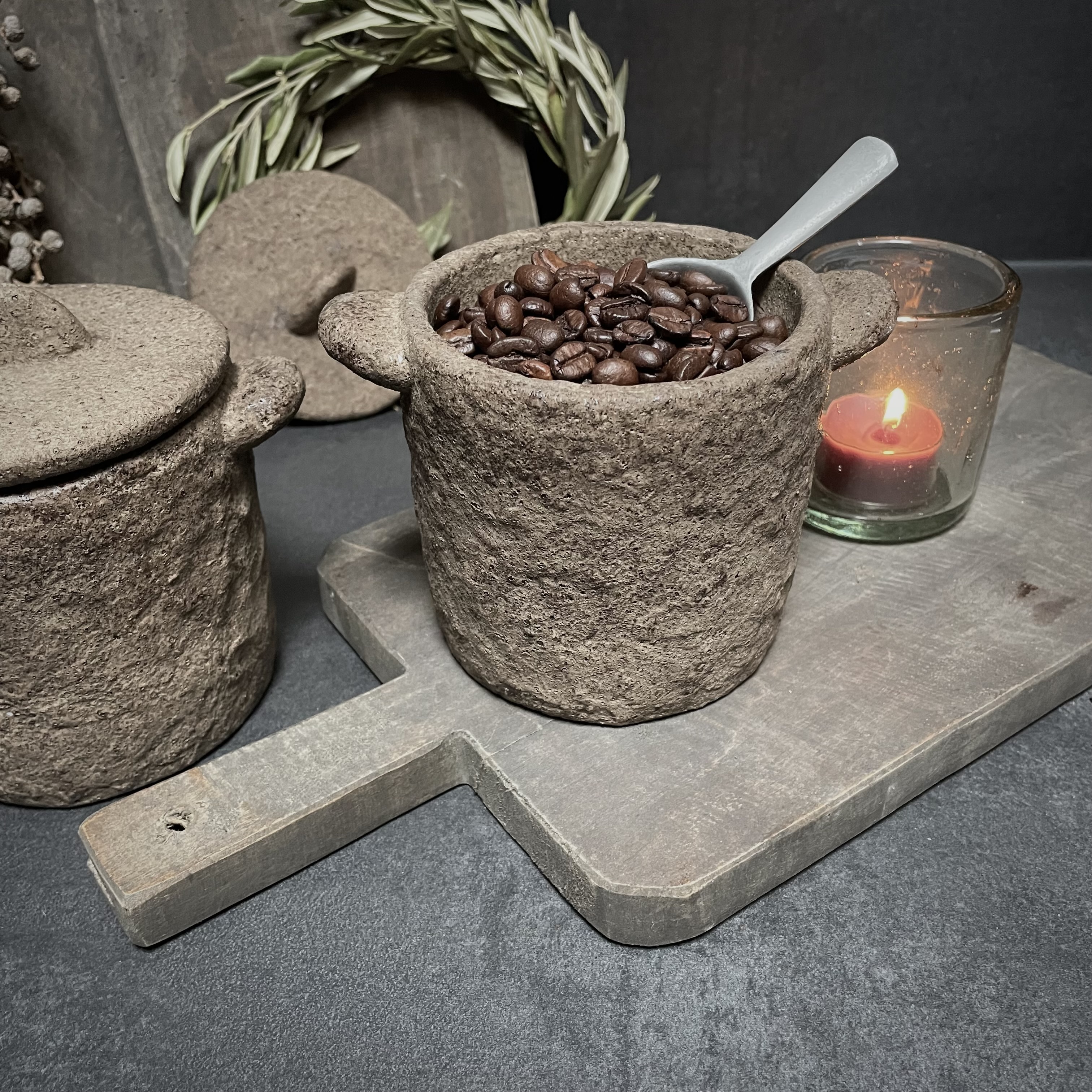 Aardewerken pot met deksel (H 12,5 cm)