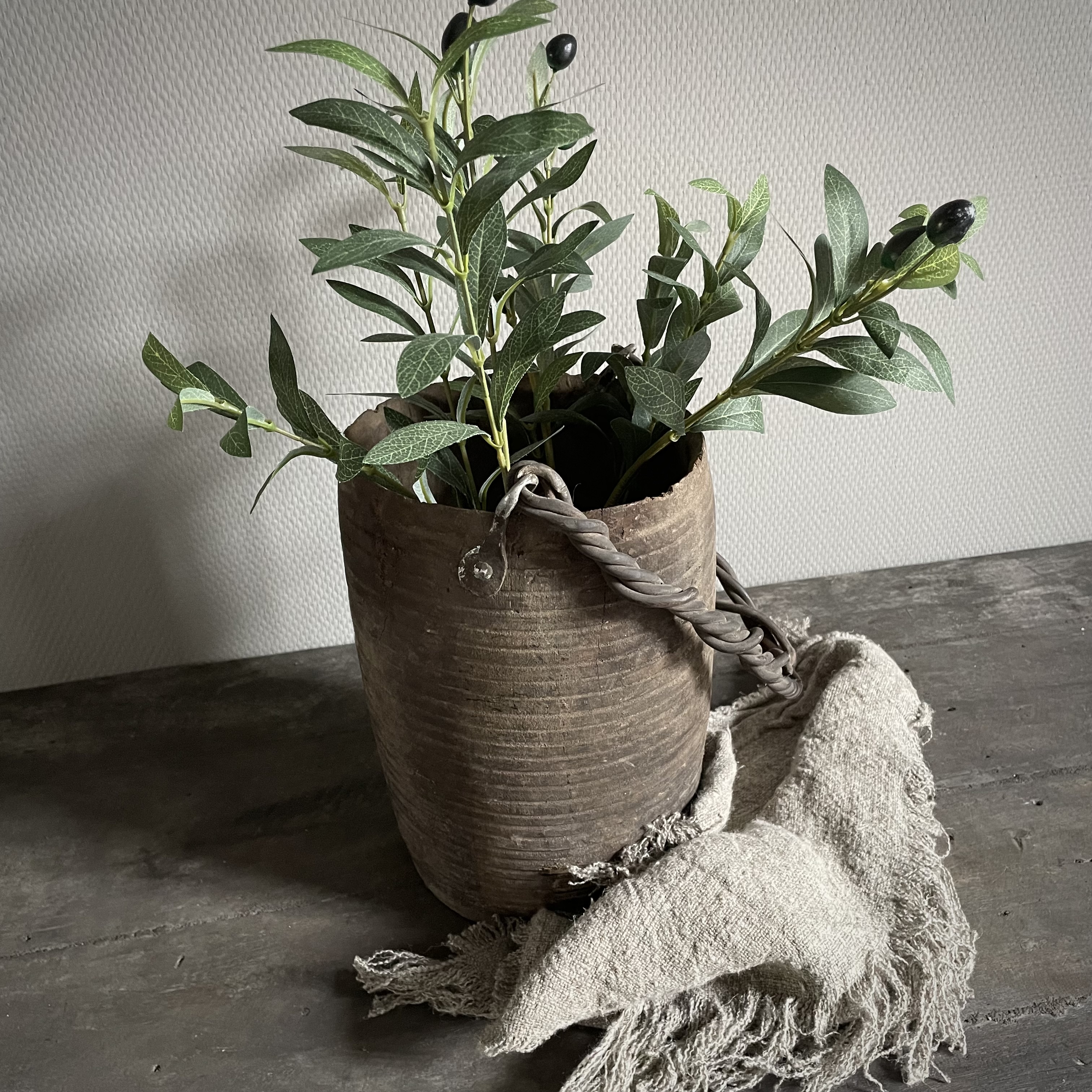 Oude Nepalese pot  NR133 (H 30 cm)