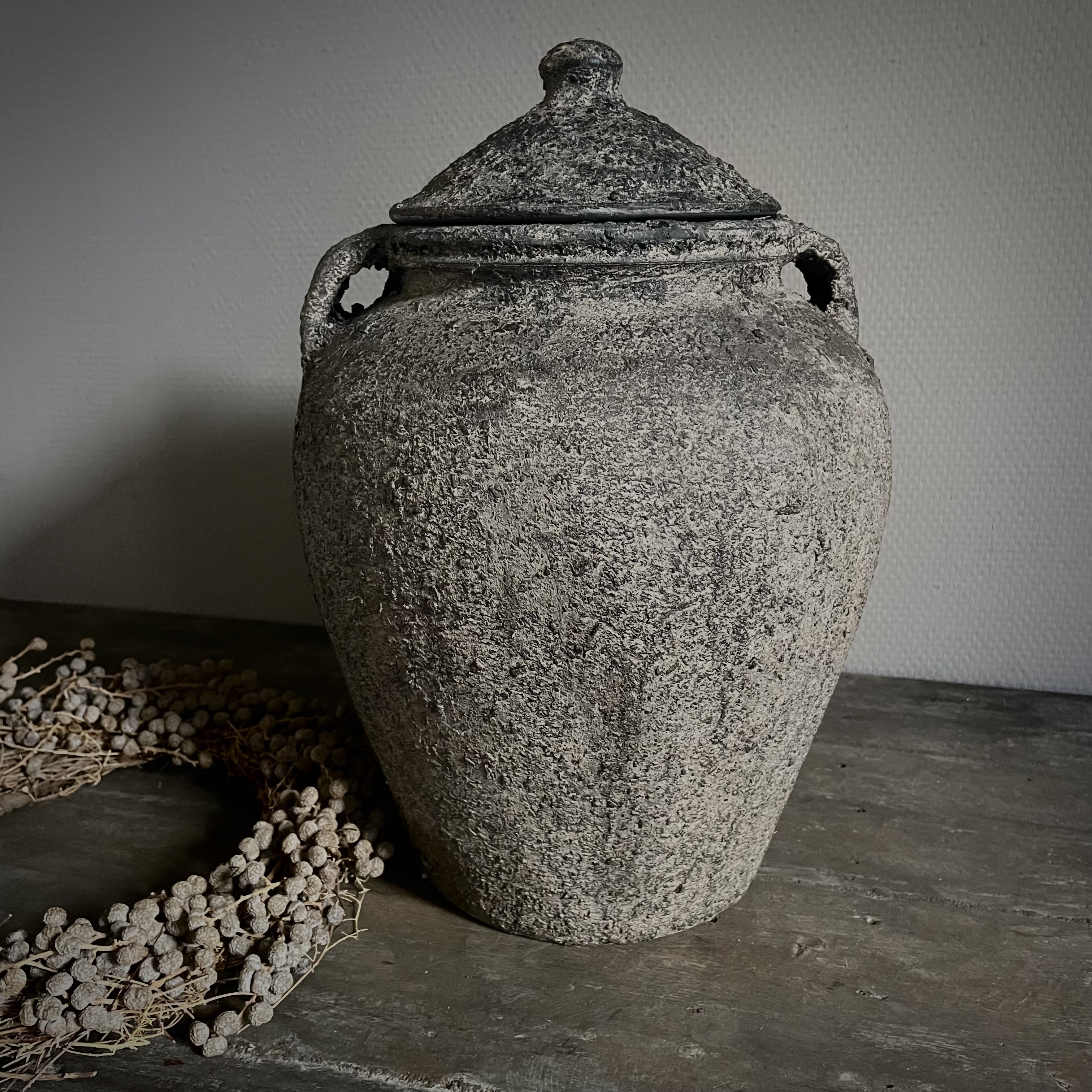Prachtige kruik/ vaas met deksel (H 36 cm)