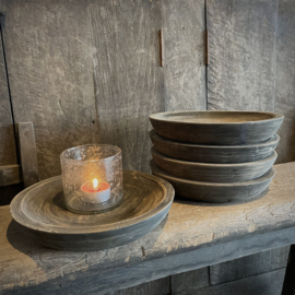 Vergrijsde houten schaal  ( Dia 21 cm.)