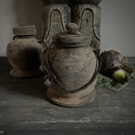 Oud Nepalees potje  'X' (H 18 cm)