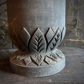 Houten pot op voet met deksel L (H 29 cm.)