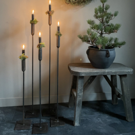 Metalen kandelaar 'S' (60 cm hoog)
