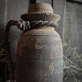 Oude Nepalese pot 89 (H 25,5 cm)
