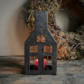 Metalen gevel huisje (H 25 cm.)