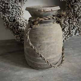 Oude Nepalese pot  NR136 (H 25 cm)