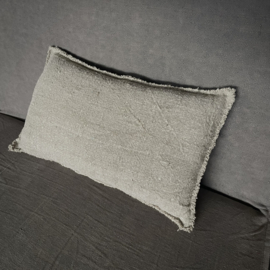 Shabby kussen 'rafels'  (Br 50  cm)