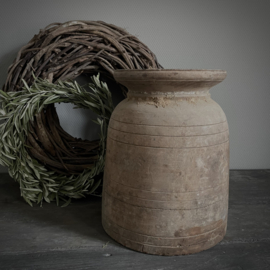 Oude Nepalese pot  NR130 (H 32 cm)