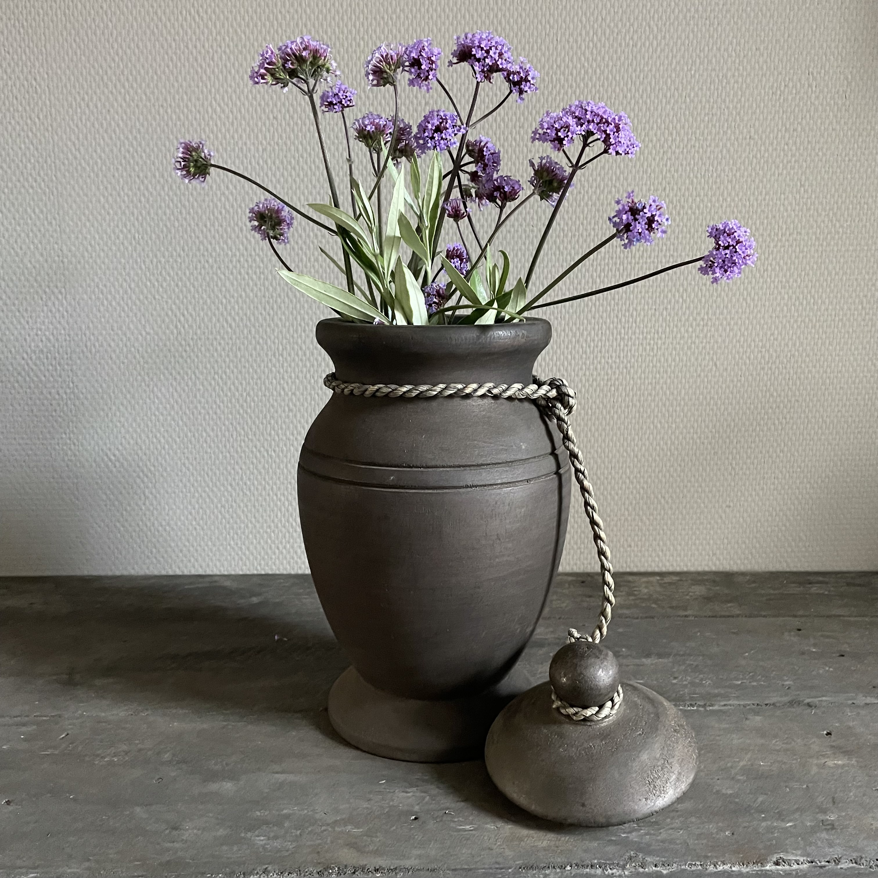 Houten 'voorraad' pot (H 30 cm)