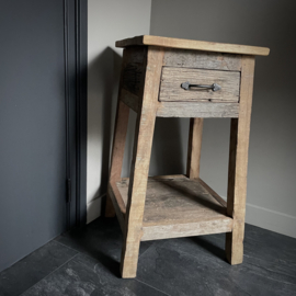 Houten kast met lade (H 75 cm)