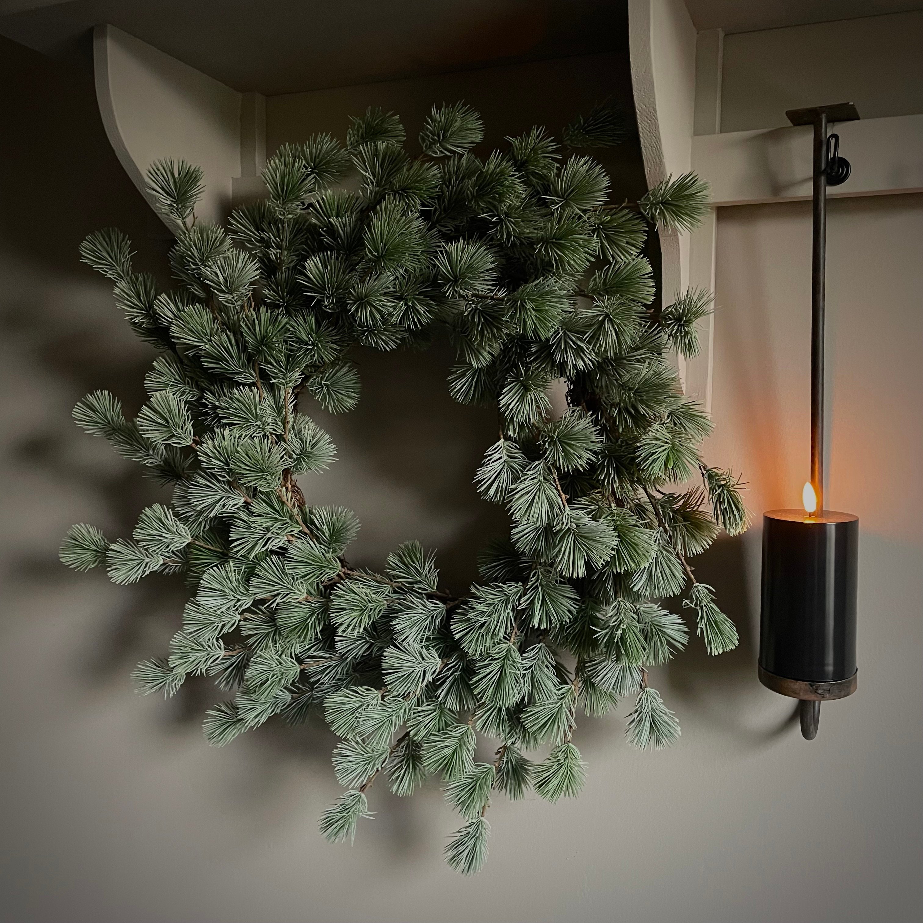 Larix 'kunst' krans  XL (Ø 60 cm)