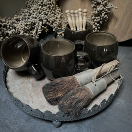 Mok in donker bruin/ zwarte tint