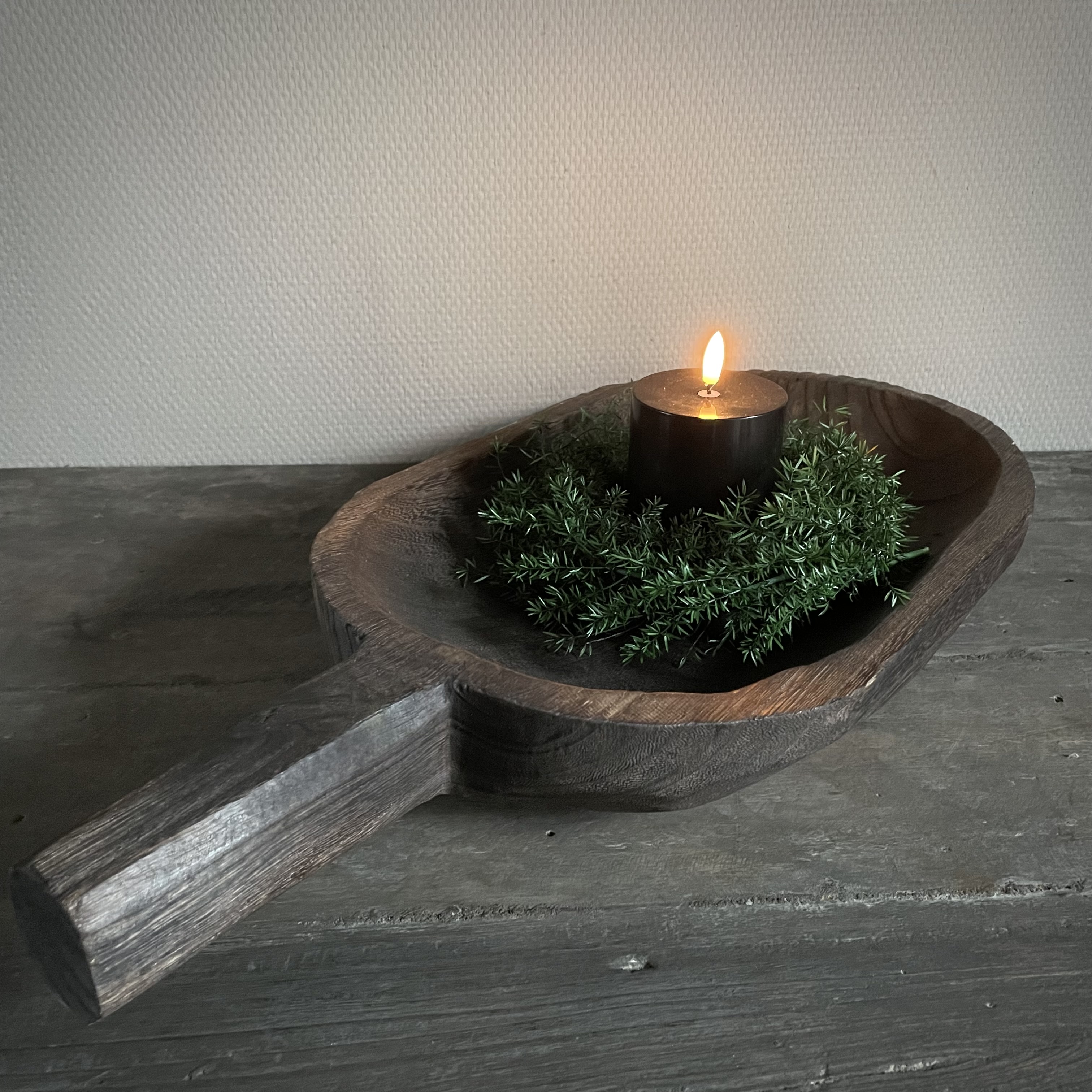 Donkere houten trog (L 55 cm)