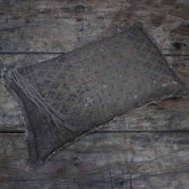 Shabby kussen 'Oosters bruin'  (Br 50  cm)