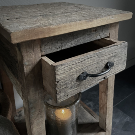 Houten kast met lade (H 75 cm)