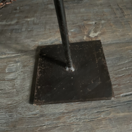 Metalen kandelaar 'S' (60 cm hoog)