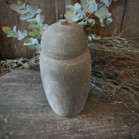Houten pot met deksel (H 24,5cm.)